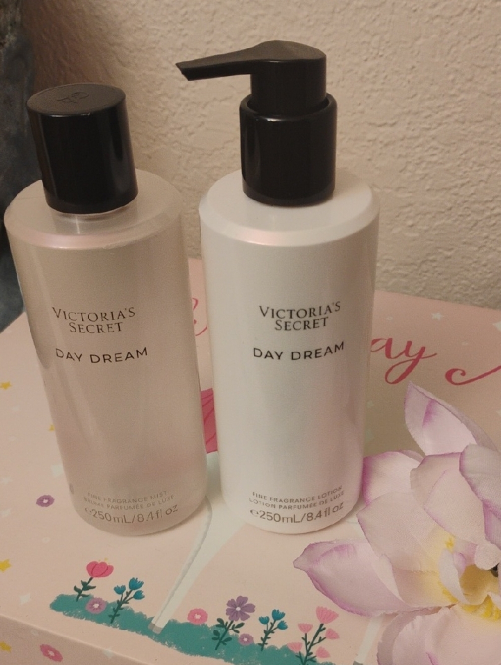 Victoria's Secret Day Dream Set - White/Pearl
